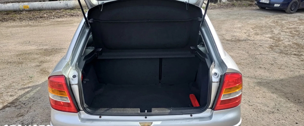 Opel Astra cena 5900 przebieg: 222000, rok produkcji 2007 z Kraków małe 562